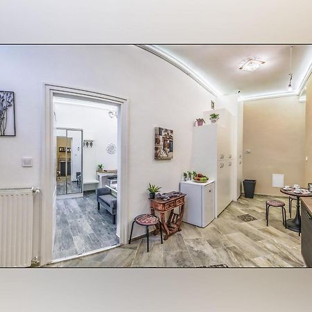 Platanus Guesthouse Boedapest Buitenkant foto