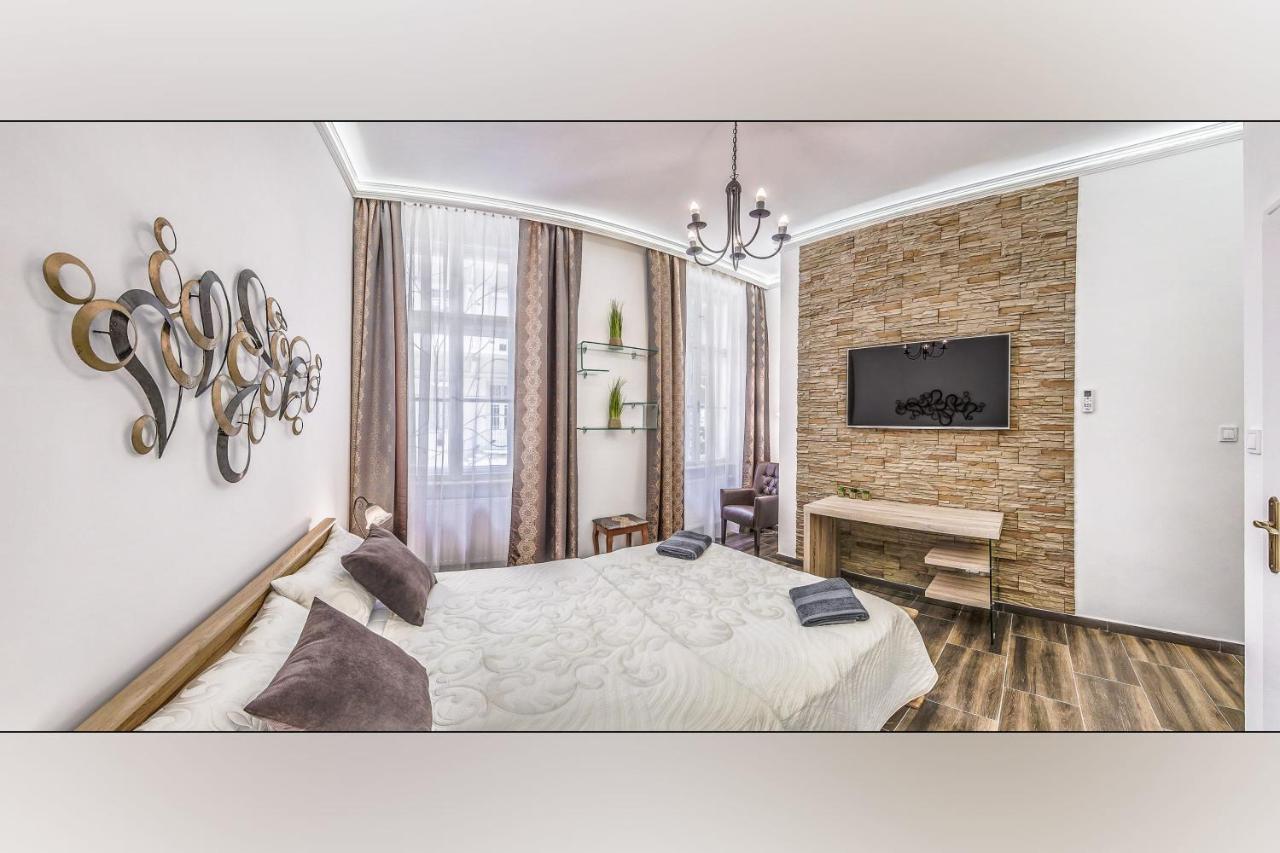 Platanus Guesthouse Boedapest Buitenkant foto